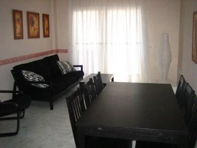 Apartamento con 2 dormitorios se vende en Estepona, Costa del Sol