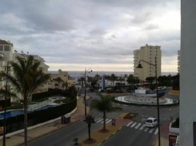 Apartamento con 3 dormitorios se vende en Estepona, Costa del Sol