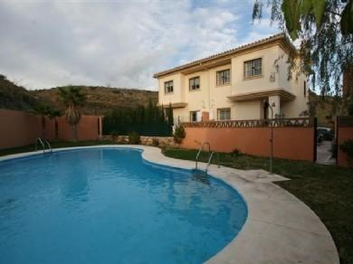 Chalet con 3 dormitorios se vende en Fuengirola, Costa del Sol