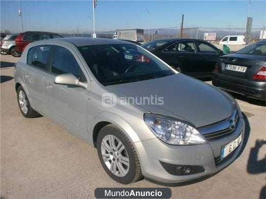 Opel Astra 1.9 CDTi Cosmo 120 CV