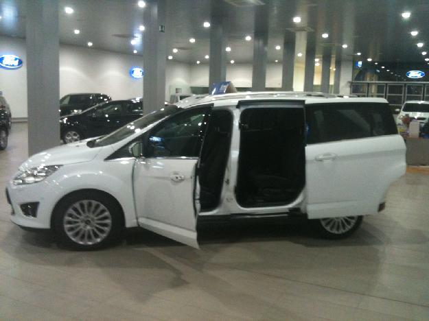 Ford Grand C-Max 1.0 EcoBoost 125 Auto-Start-Stop Titani., 16.600€