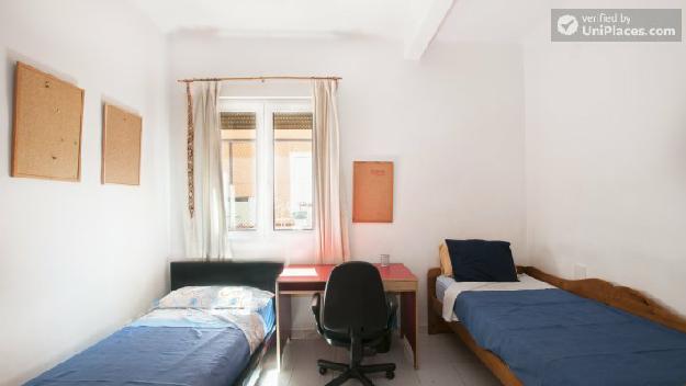 Rooms available - Awesome student residence in posh Salamanca
