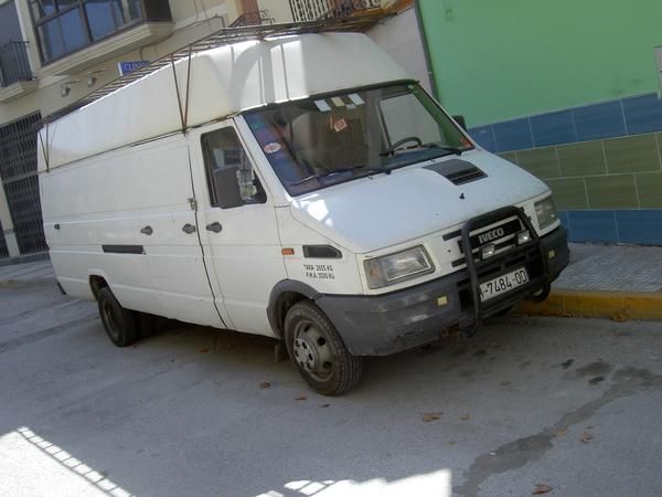 iveco daily 2.5 turbo mas largo.motor mas que nuevo.2700 euro.mobil626612274