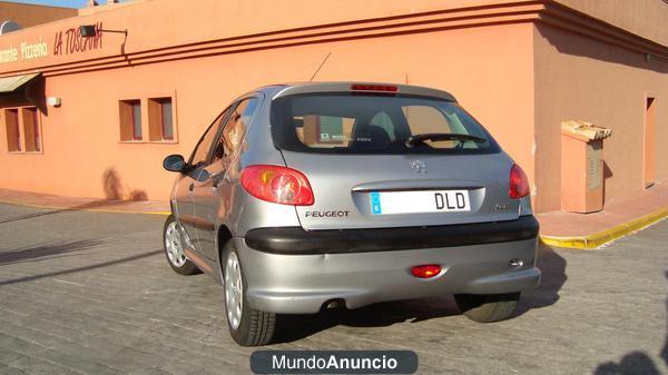 Vendo Peugeot 206 1,4 E-music 75 cv, 5puertas