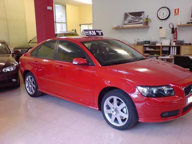 Venta de coche Volvo S40 2.0d Momentum '07 en La Garriga