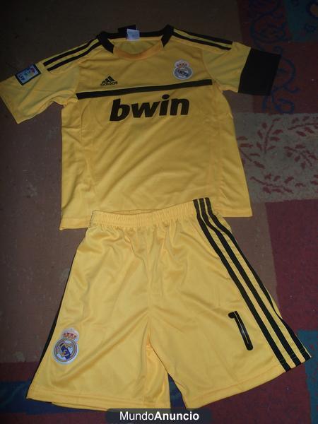 EQUIPACIONES PORTERO R. MADRID NIÑOS CASILLAS Nº 1