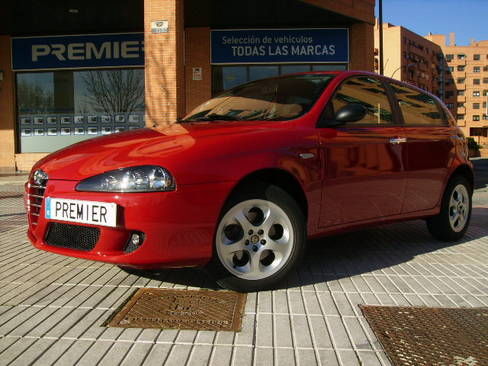 Alfa Romeo 147 1.9 JTDm 120cv DISTINTIVE 5 PUERTAS