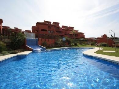 Apartamento con 3 dormitorios se vende en Estepona, Costa del Sol