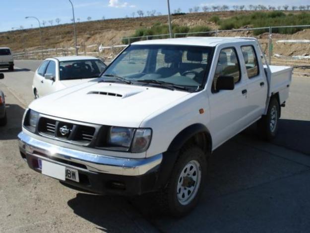 Venta de Nissan Navara 2.5 Tdi Pic-Up '99 en Huesca