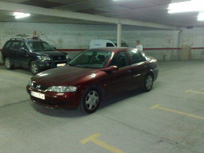 OPEL VECTRA COMFORT 1.6 - Barcelona