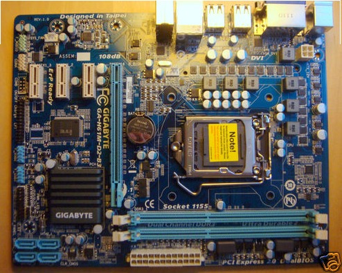 Placa base gigabyte: h61m-d2-b3:(1155) ddr3,vga,matx (nuevo) (sin usar)