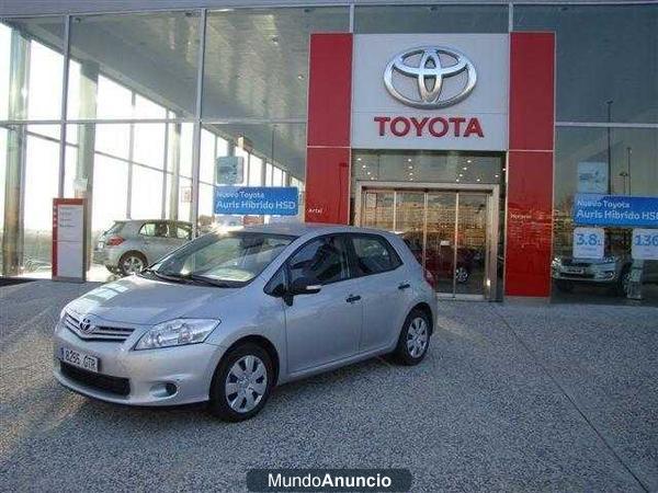 Toyota Auris LIFE