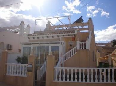 Chalet con 2 dormitorios se vende en San Miguel de Salinas, Vega Baja Torrevieja