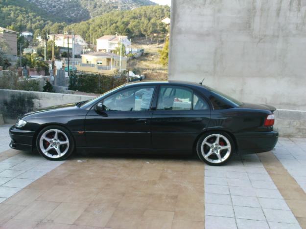 Opel Omega 3000 V6 24Vál. Acabado IRMSCHER