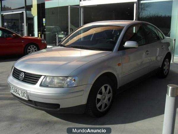 Volkswagen Passat 1.9TDI Comfortline 110 (RESER