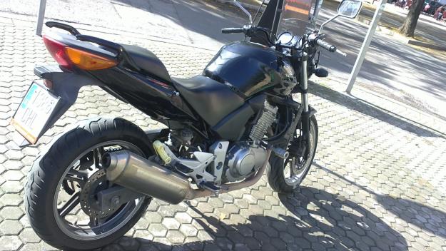 Se vende Honda CBF 500