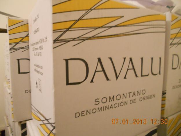 Vino tinto ,. davalu