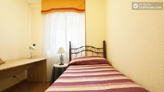 Rooms available - 3-bedroom apartment in Móstoles, right next to UCIII's campus