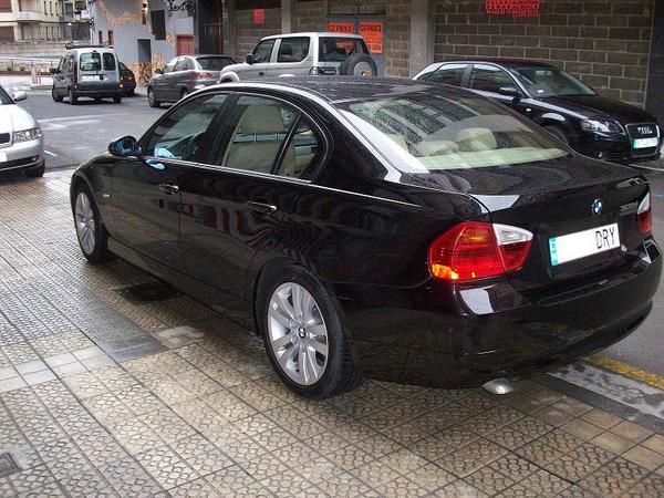 SE VENDE BMW 320d