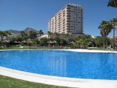 Apartamento con 2 dormitorios se vende en Benalmadena Costa, Costa del Sol