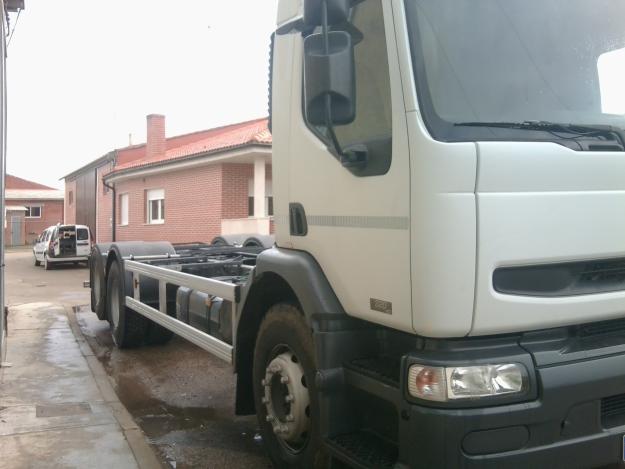 Vendo camión Renault 320 (6X2)