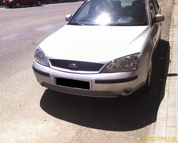 SE  VENDE FORD MONDEO