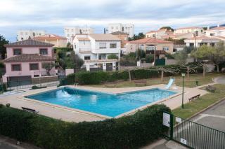 Apartamento en residencia : 3/4 personas - piscina - vistas a mar - rosas  girona (provincia de)  cataluna  espana