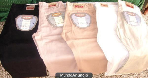 Se vende un lote de pantalones nuevos por liquidación