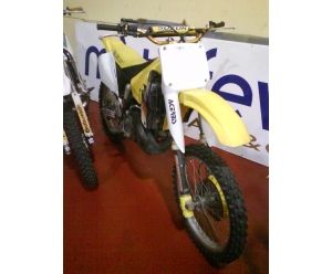 SUZUKI RM 250