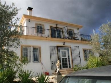 Chalet con 2 dormitorios se vende en Tolox