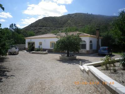 3b  , 1ba   in Zarra,  Valencia And Costa del Azahar   - 149000  EUR