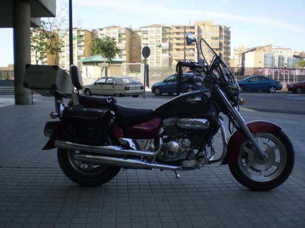 Vendo moto custom Hyosung Aquila GV 250 Zaragoza