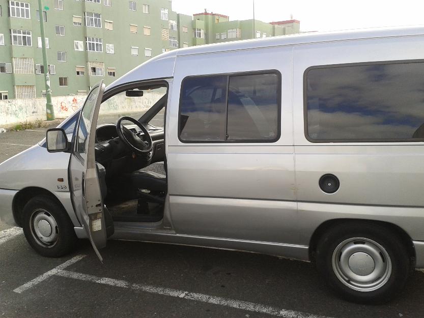 Se vende auto Citroen Jumpy de oferta por viaje en buen estado negociable