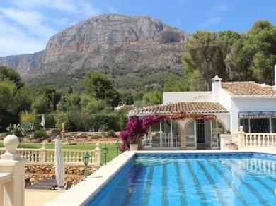 Chalet con 4 dormitorios se vende en Javea, Costa Blanca