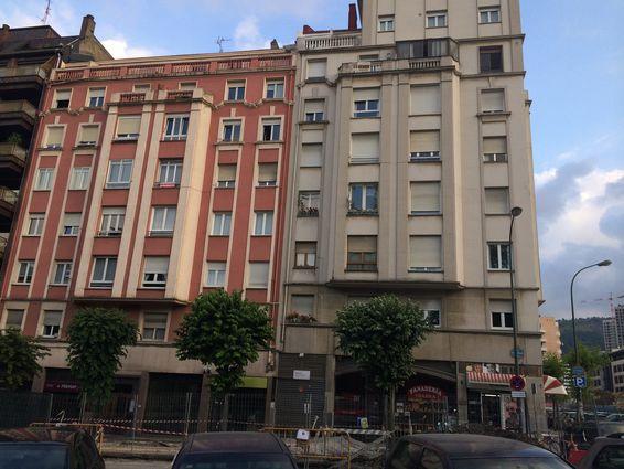 Piso en bonito edificio hormigón con vistas al sagrado corazón