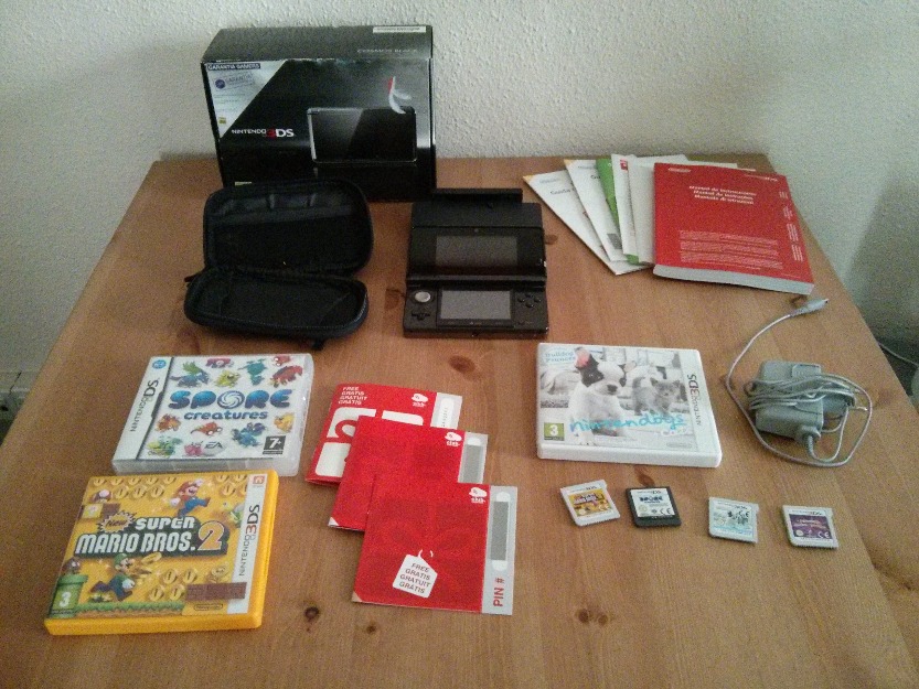 Vendo Nintendo 3DS negr  4 juegos + funda