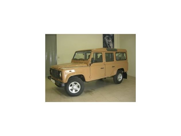 LAND-ROVER DEFENDER 2.4 STATION WAGON