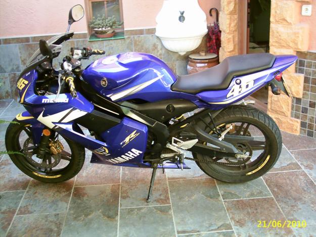 SE VENDE ESTUPENDA TZR