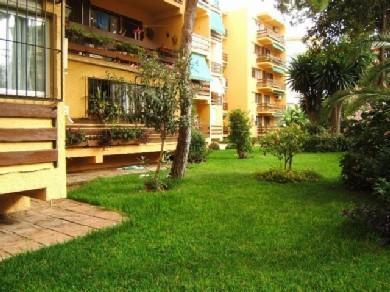 Apartamento con 2 dormitorios se vende en Fuengirola, Costa del Sol