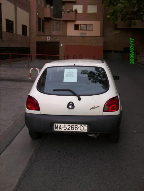 FORD FIESTA 1.300CC BLANCO CON 100.000 KM REALES POR 1.100 EUROS