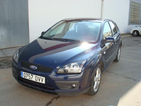 FORD Focus 1.8 TDCi SPORT 5p.(libro revisiones-42000km-varias extras-115cv)