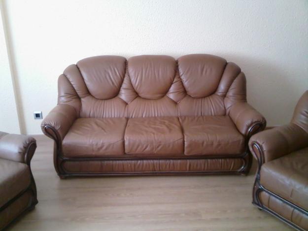 Se vende 1 sillon de 3 plazas y 2 sofas de piel