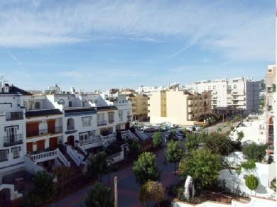 Apartamento con 4 dormitorios se vende en Nerja, Costa del Sol, Axarquia