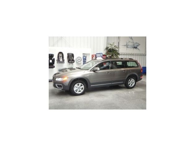 VOLVO XC70 D5 MOMEMTUM