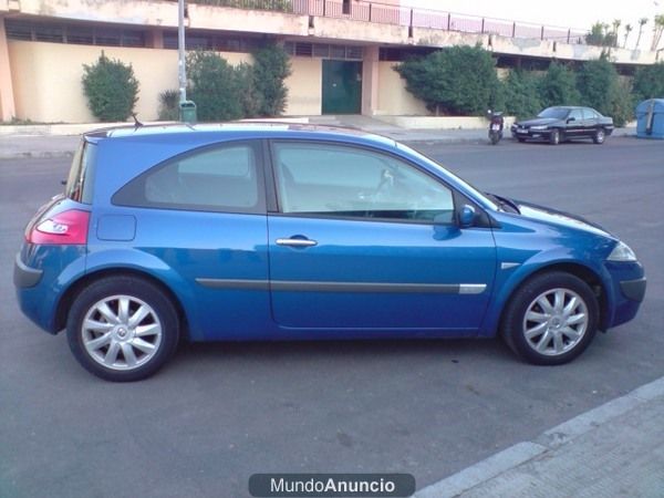 RENAULT MEGANE 3 PUERTAS 1500cc 85cv -06 2 AÑOS DE GARANTIA EN MUY BUEN ESTADO