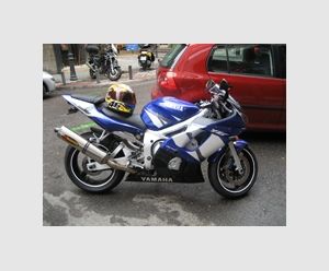 YAMAHA R6