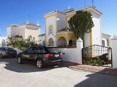 Chalet con 5 dormitorios se vende en Torrox, Costa del Sol, Axarquia