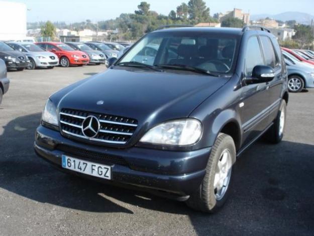 Comprar Mercedes ML 270 CDI 163cv, NAVI, CUERO, TECHO. '00 en Tortosa