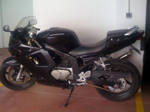 vendo moto averida hyosung 250r