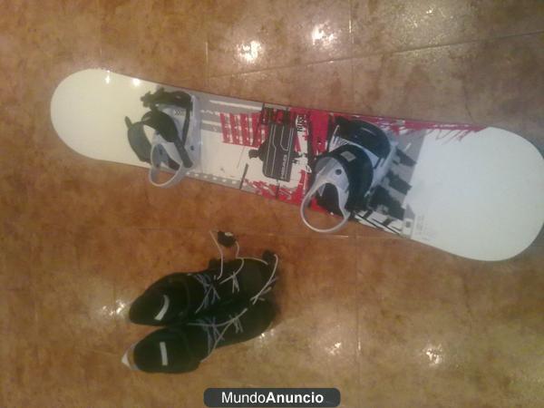 VENDO TABLA DE SNOW  (prácticamente sin estrenar...)  + accesorios